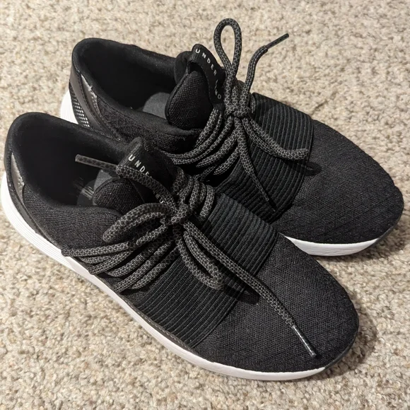 Under armour shoes, size 8.5, black - Picture 1 of 7